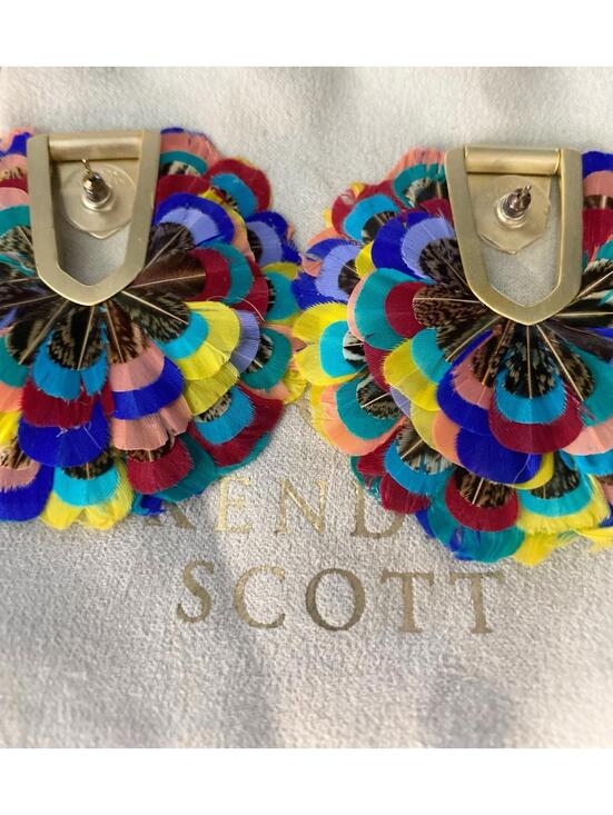 Kendra Scott Jewelry - EUC KENDRA SCOTT DIANE FEATHER STATEMENT EARRINGS Muti Colored Feather